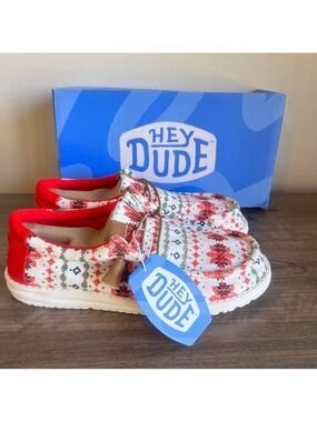 Hey Dude NEW Men's Wally Ugly Sweater Cream Shoe Size 11 #B1355